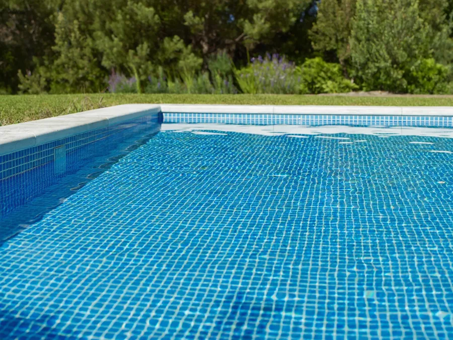 Poolbefliesung